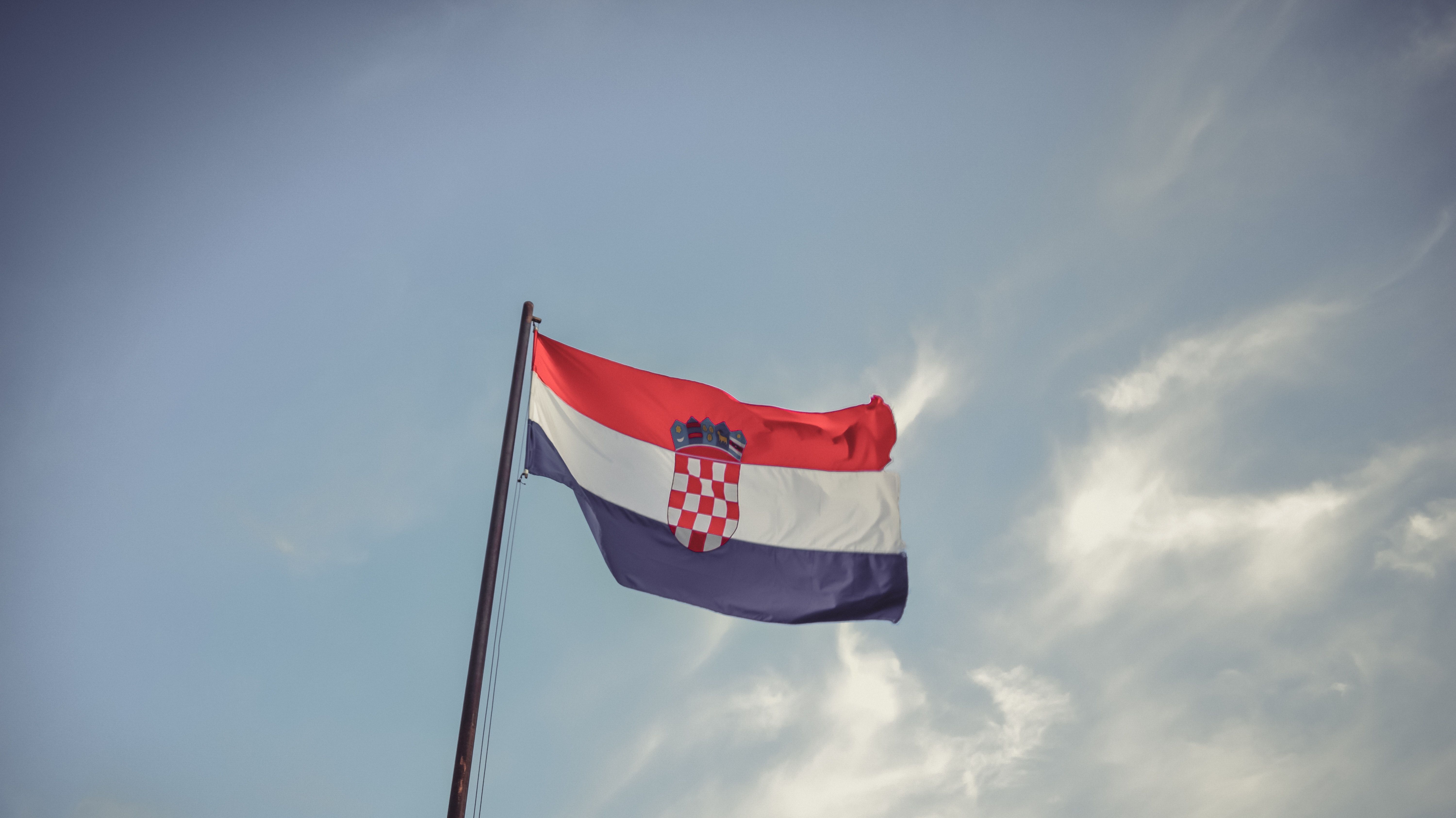 Sretan Dan pobjede i domovinske zahvalnosti te Dan hrvatskih branitelja!