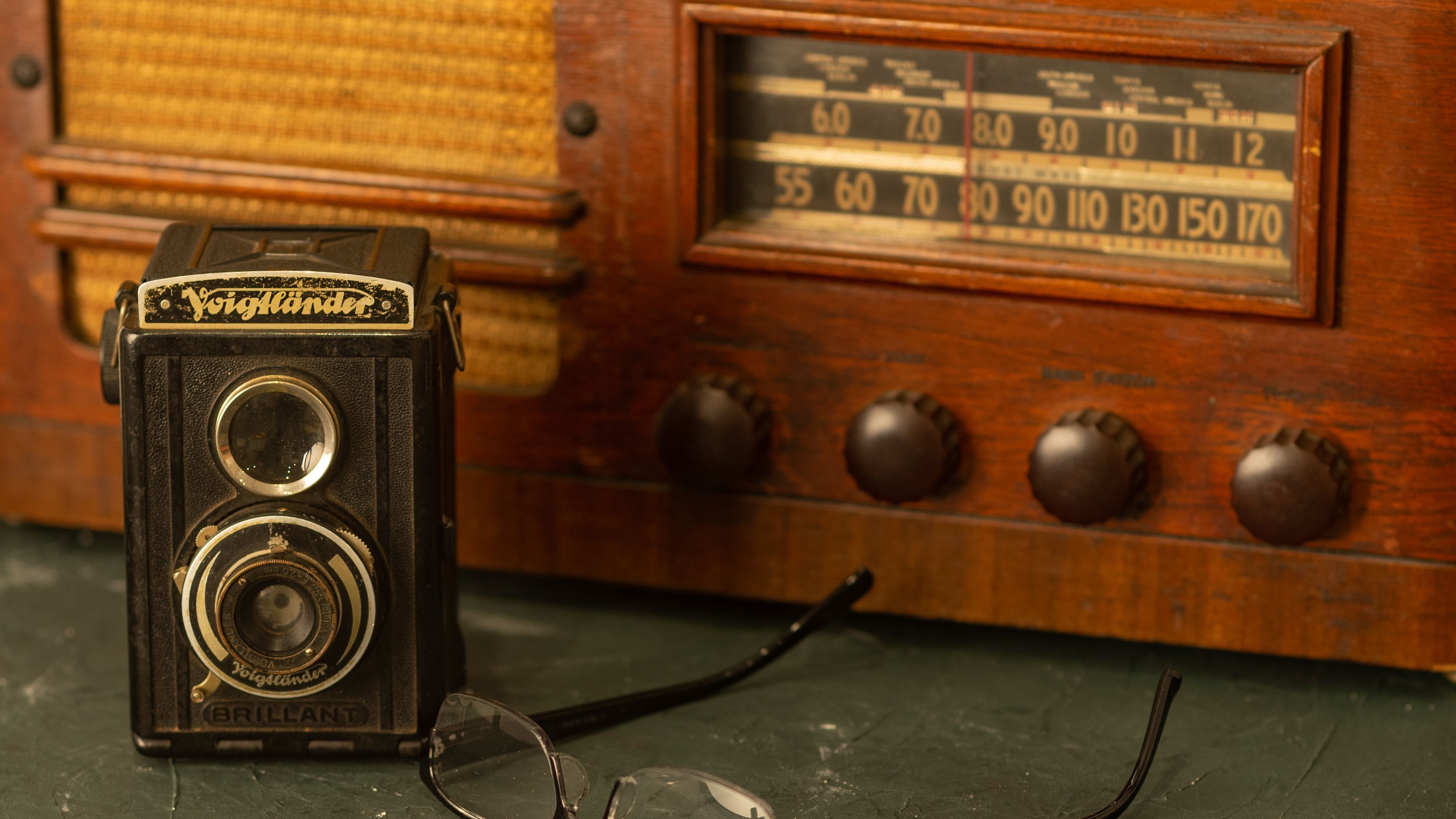 Izložba starih radio aparata, četvrtak, 8.12. u 19 sati